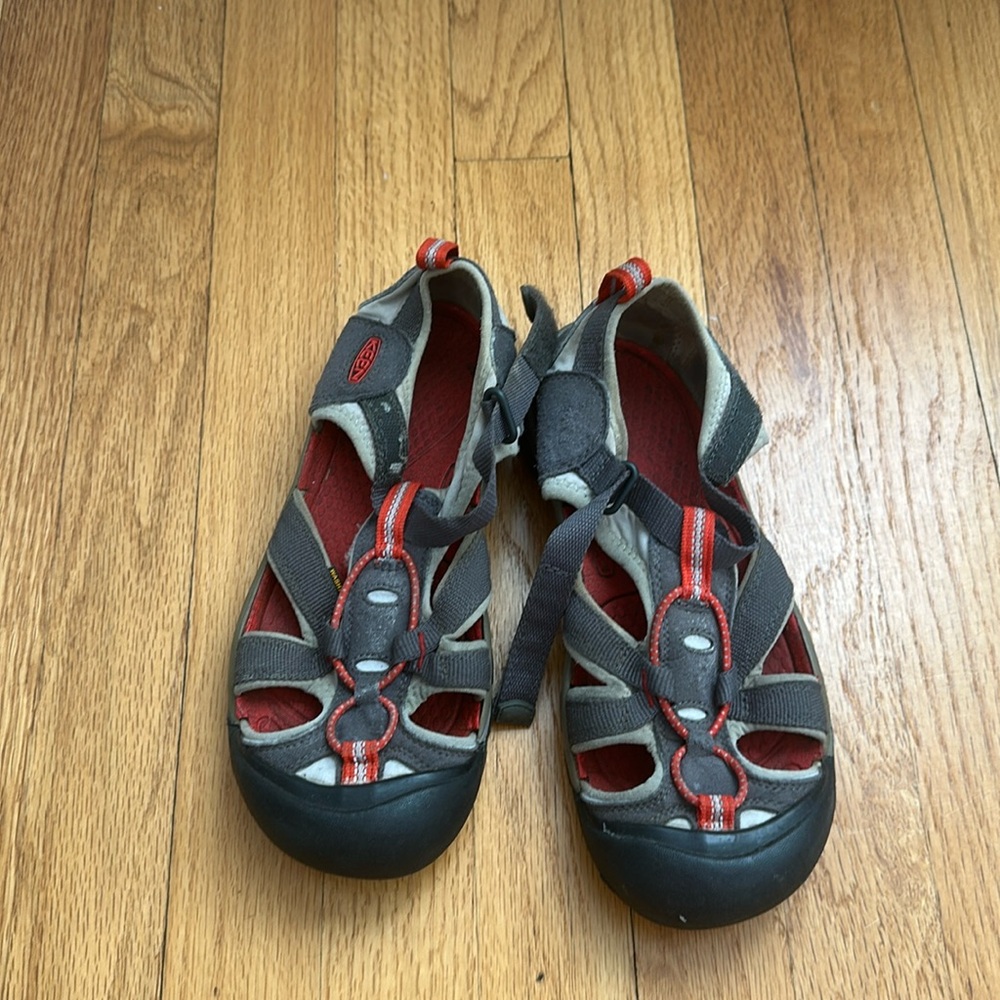 Keen shoes